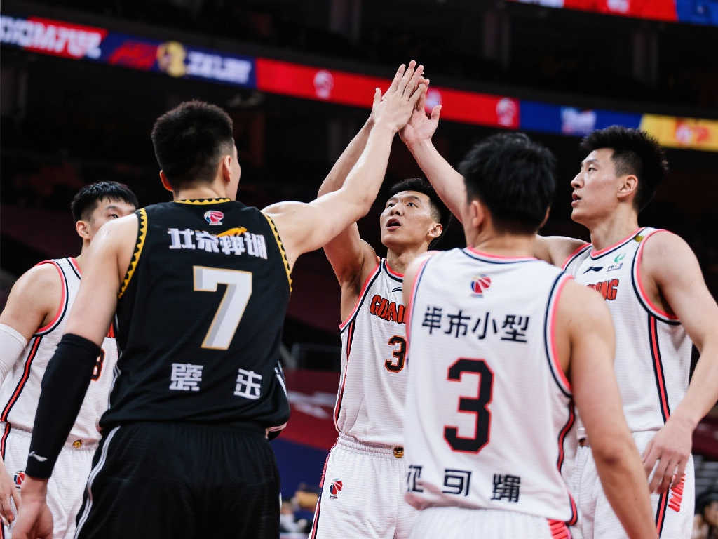 东部霸主意外崩盘，拳拳到肉，靠得分碾压得分，真正的大黑马崛起